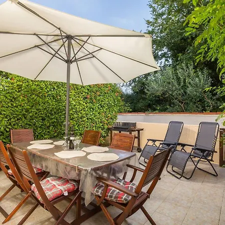 Charming Pool - Buneta Apartamento Ližnjan