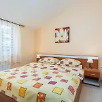 Charming Pool - Buneta Apartment *
