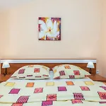 Charming Pool - Buneta Apartment